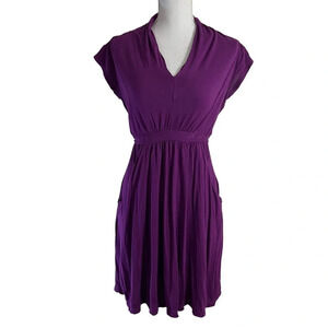 French Connection Purple Short Sleeve Dress Size Medium V Neck Waist Tie Pockets